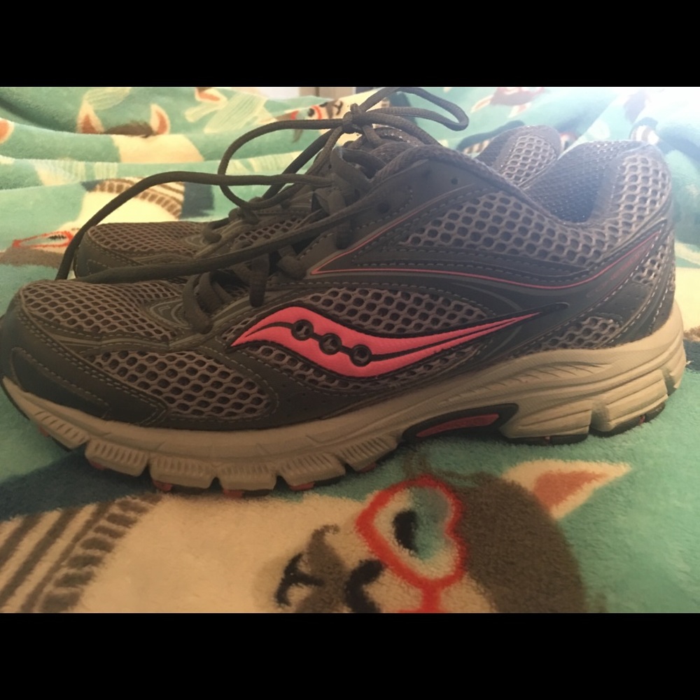 Women’s saucony shoes